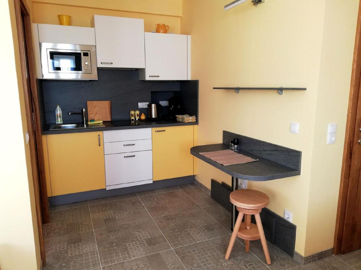 Hotel Haus Monti Maria Lanzendorf Zewnętrze zdjęcie