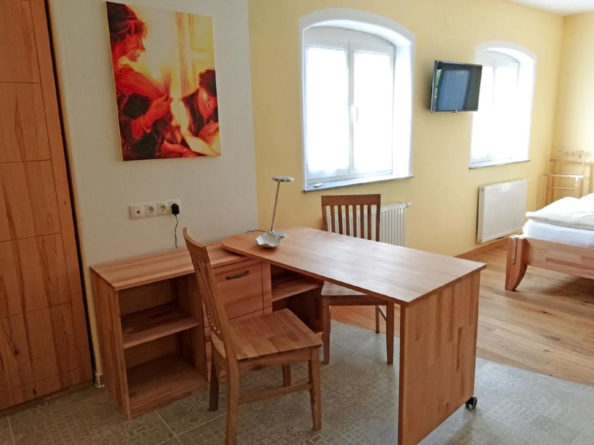 Hotel Haus Monti Maria Lanzendorf Zewnętrze zdjęcie