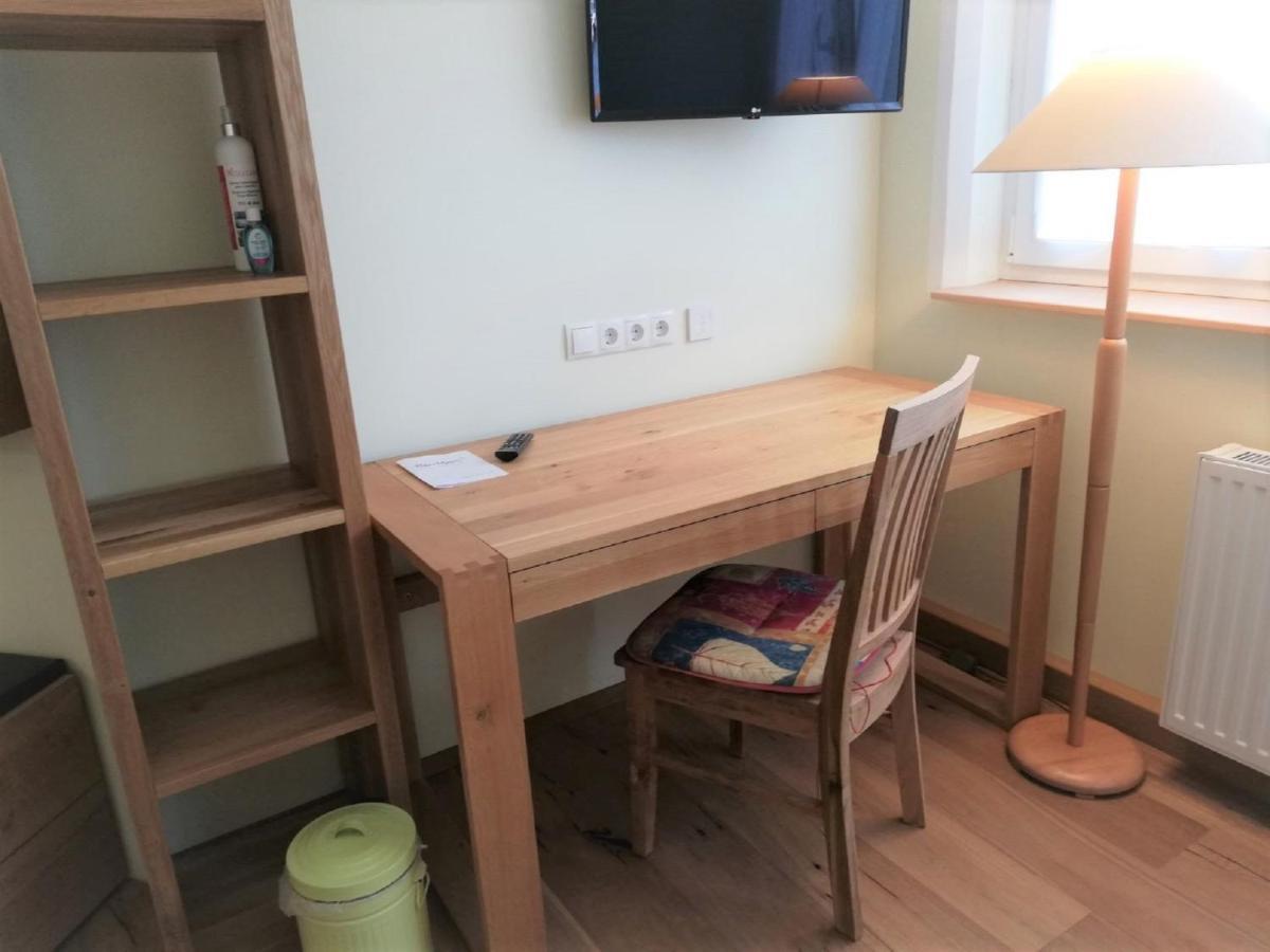 Hotel Haus Monti Maria Lanzendorf Zewnętrze zdjęcie