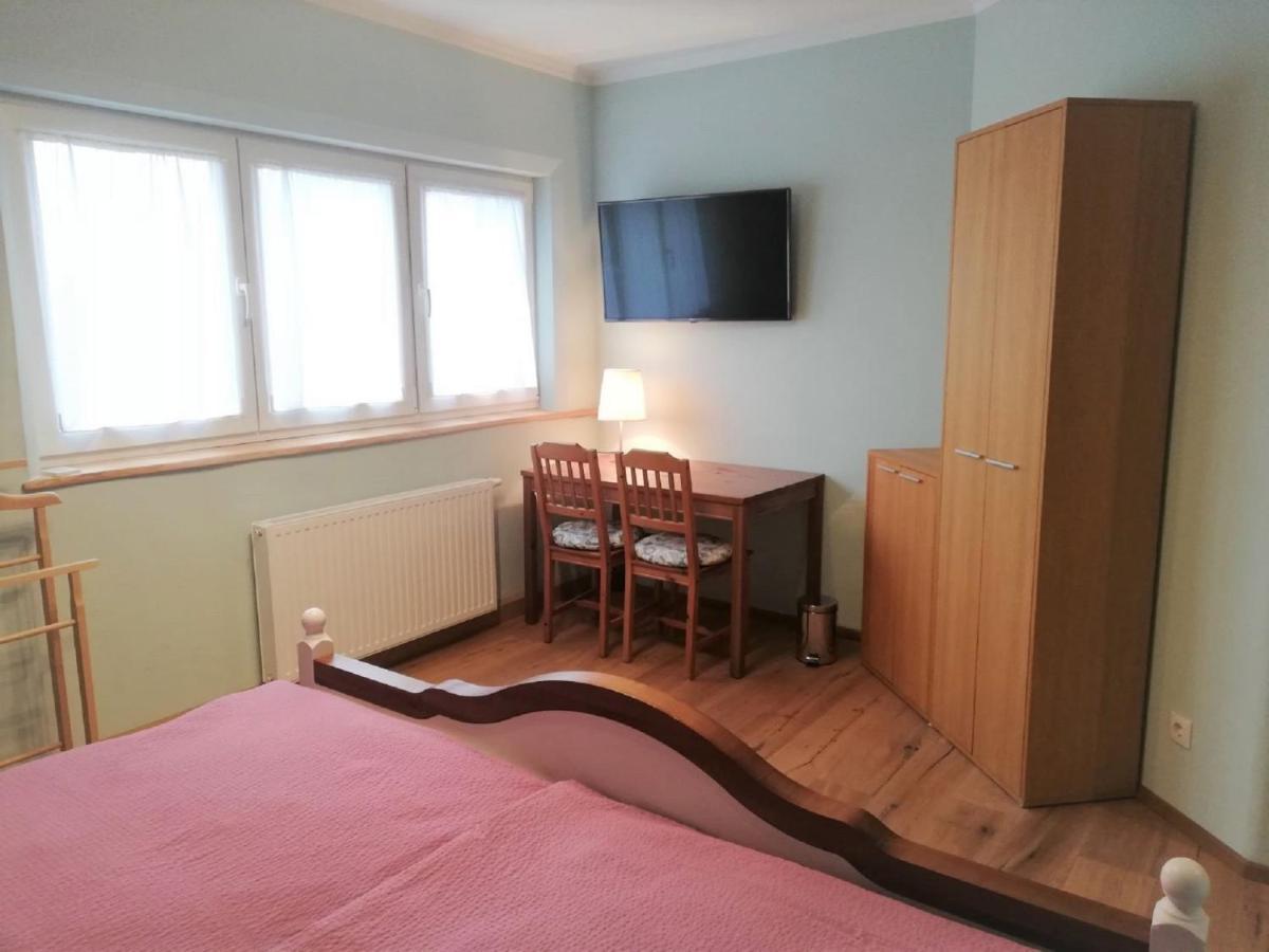 Hotel Haus Monti Maria Lanzendorf Zewnętrze zdjęcie