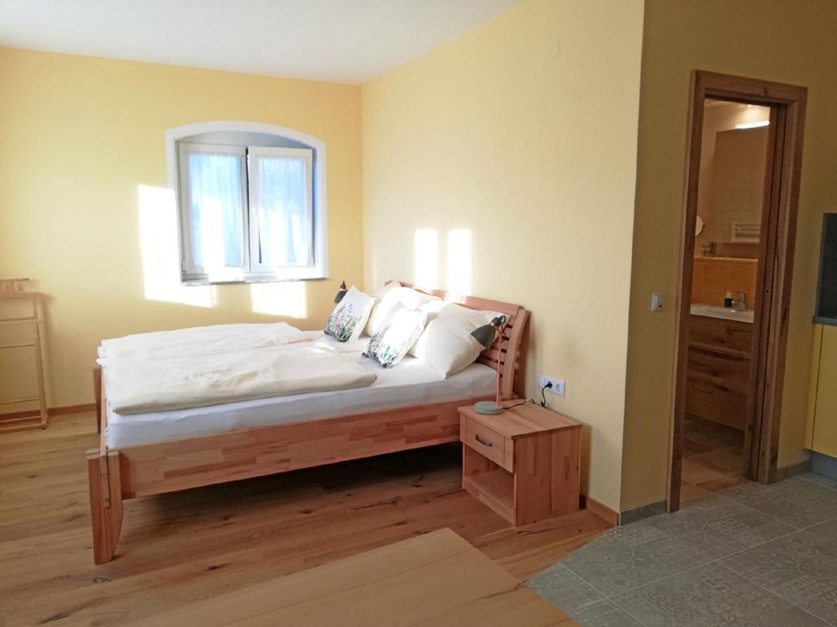 Hotel Haus Monti Maria Lanzendorf Zewnętrze zdjęcie
